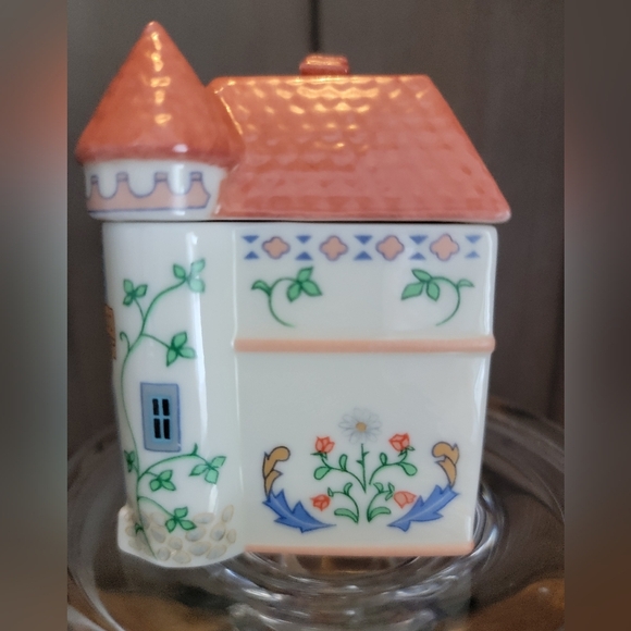 Lenox Vintage 1994 Canterbury Crossing Nutmeg Spice Jar - Picture 2 of 6